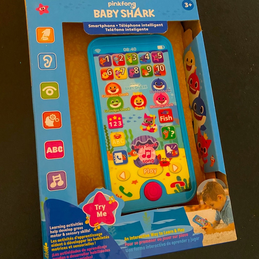 PinkFong Baby Shark Smartphone Toy